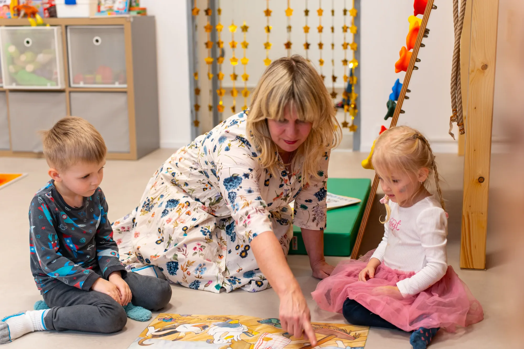 Průvodkyně hrou s dětmi v place2play