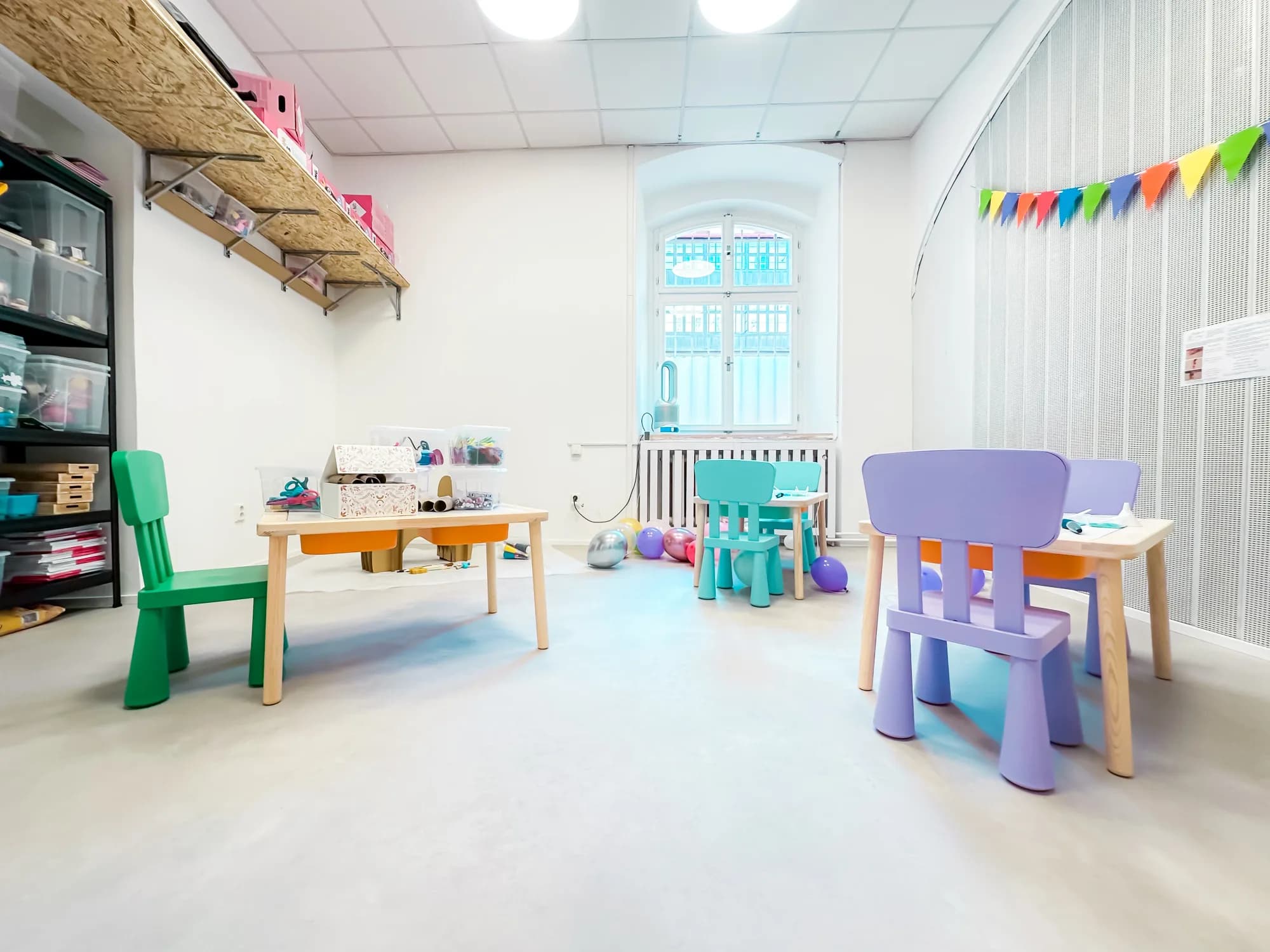 Dílnárium – pracovní stůl